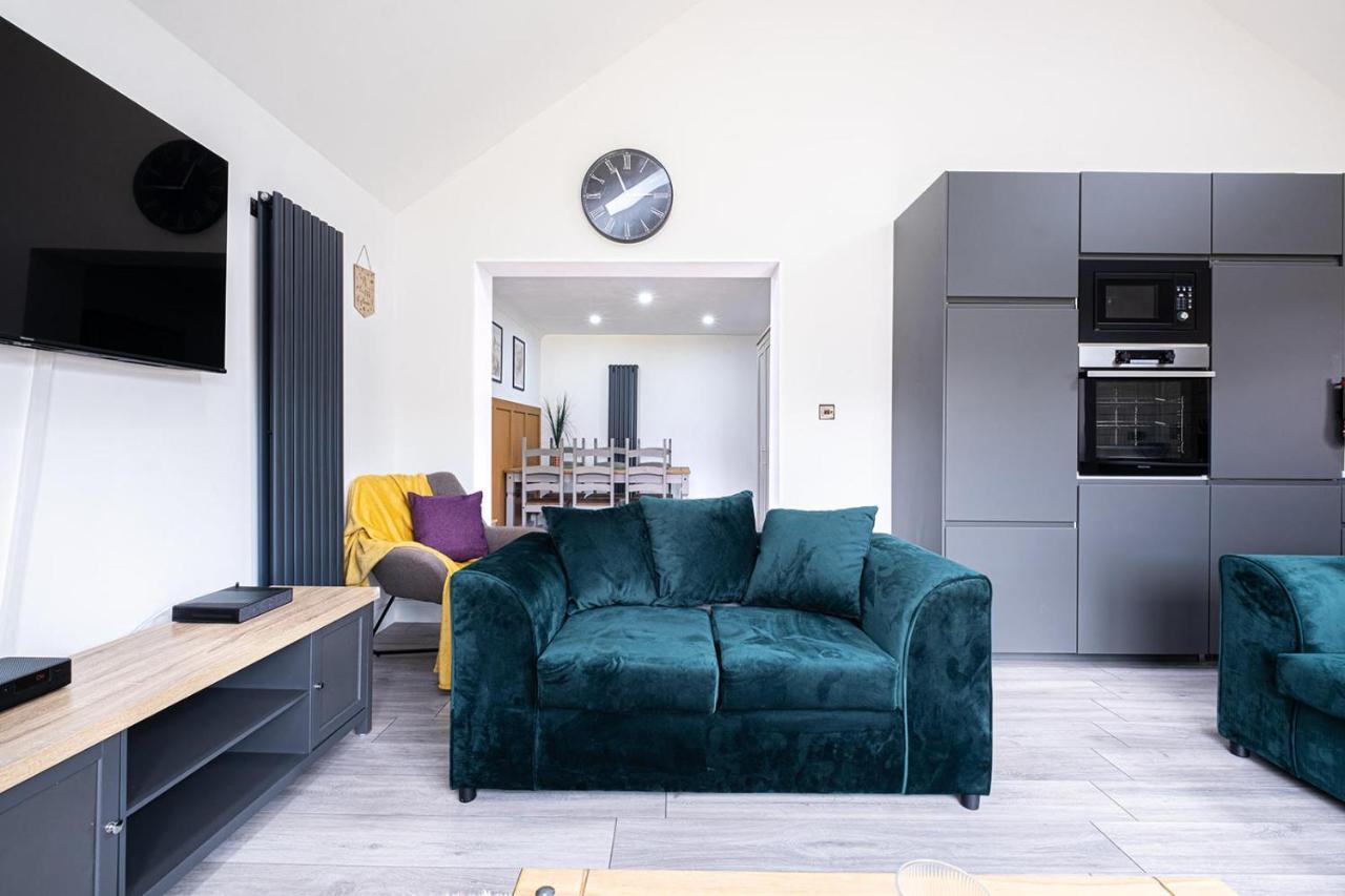 7 Guests - 4 Bedroom - Free Wi-Fi - Kettering Exterior foto